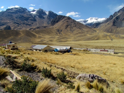 129 Abra La Raya Altiplano Peru 2949 (bobistraveling)  [flickr.com]  CC BY 
Informations sur les licences disponibles sous 'Preuve des sources d'images'