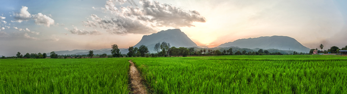 Chiang Dao HDR Panorama (Jakub  Michankow)  [flickr.com]  CC BY 
Informations sur les licences disponibles sous 'Preuve des sources d'images'