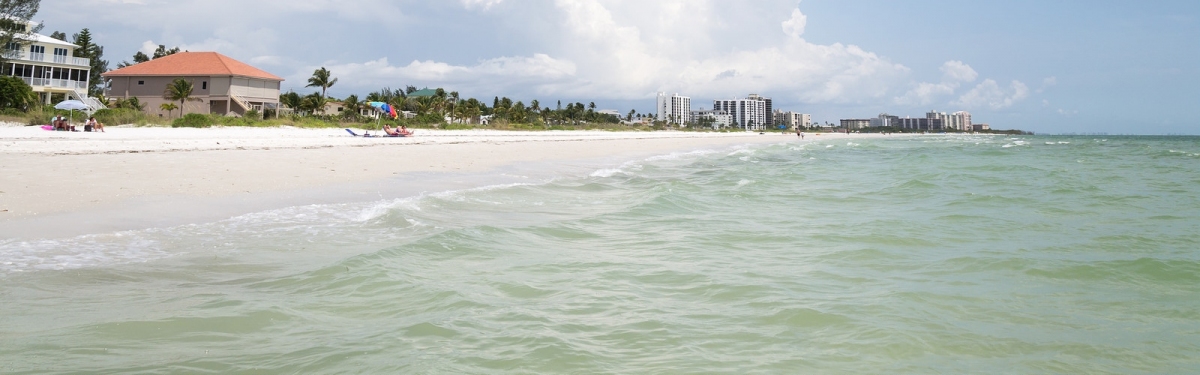 Fort Myers Beach, Florida, USA (dconvertini)  [flickr.com]  CC BY-SA 
Informations sur les licences disponibles sous 'Preuve des sources d'images'