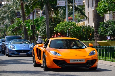 McLaren MP4-12C (Alexandre Prévot)  [flickr.com]  CC BY-SA 
Informations sur les licences disponibles sous 'Preuve des sources d'images'