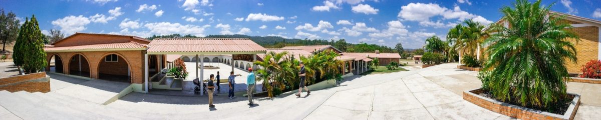 Orphanage Emmannuel Guiamaca, Honduras (Nan Palmero)  [flickr.com]  CC BY 
Informations sur les licences disponibles sous 'Preuve des sources d'images'