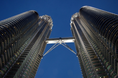Petronas Twin Towers (Shubert Ciencia)  [flickr.com]  CC BY 
Informations sur les licences disponibles sous 'Preuve des sources d'images'