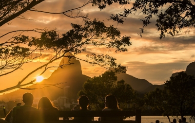 Rio de Janeiro - Brazil - Sunset (Sam valadi)  [flickr.com]  CC BY 
Informations sur les licences disponibles sous 'Preuve des sources d'images'