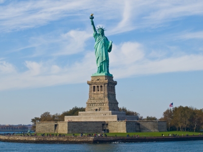 Statue of Liberty (William Warby)  [flickr.com]  CC BY 
Informations sur les licences disponibles sous 'Preuve des sources d'images'