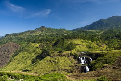 St.Clair waterfall Sri Lanka (Malcolm Browne)  [flickr.com]  CC BY-ND 
Informations sur les licences disponibles sous 'Preuve des sources d'images'