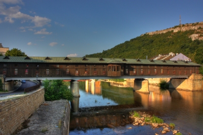The bridge of Lovech (Klearchos Kapoutsis)  [flickr.com]  CC BY 
Informations sur les licences disponibles sous 'Preuve des sources d'images'