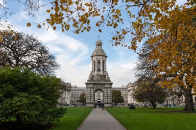 The Campanile of Trinity College (Nico Kaiser)  [flickr.com]  CC BY 
Informations sur les licences disponibles sous 'Preuve des sources d'images'