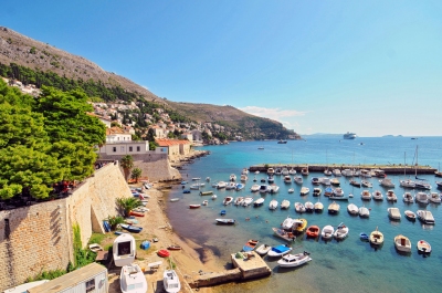 The port of Dubrovnik (Tambako The Jaguar)  [flickr.com]  CC BY-ND 
Informations sur les licences disponibles sous 'Preuve des sources d'images'
