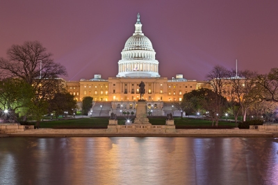 Washington DC Capitol - Purple Hour HDR (Nicolas Raymond)  [flickr.com]  CC BY 
Informations sur les licences disponibles sous 'Preuve des sources d'images'