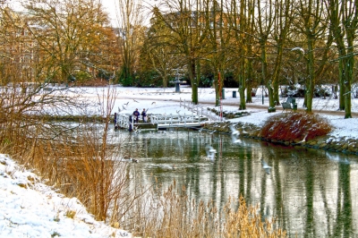 Winter in the city (Maria  Eklind)  [flickr.com]  CC BY-SA 
Informations sur les licences disponibles sous 'Preuve des sources d'images'