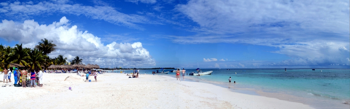 Xpu Ha beach Riviera Maya Mexico . Panorama. Nikon D3100.DSC_0704-0711. (Robert Pittman)  [flickr.com]  CC BY-ND 
Informations sur les licences disponibles sous 'Preuve des sources d'images'